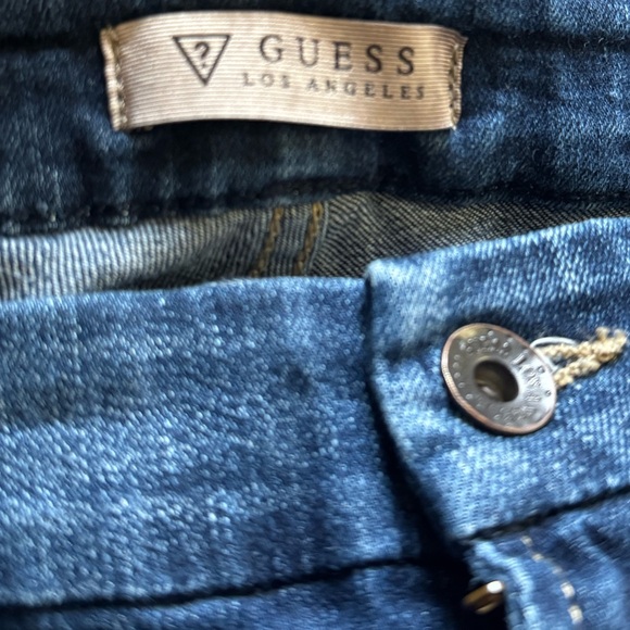 Size 30 Guess slim jeans - Picture 5 of 5